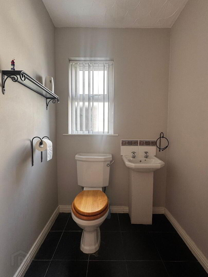 46 Knockbracken Court 18 of 38
