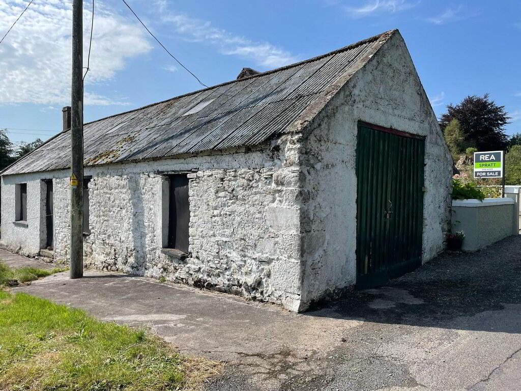 The Thatch House, Shrough 7 of 12