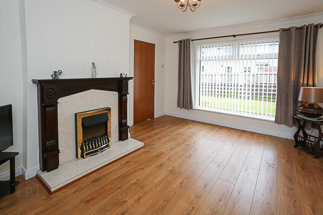 13 Ballyhalbert Gardens 3 of 24
