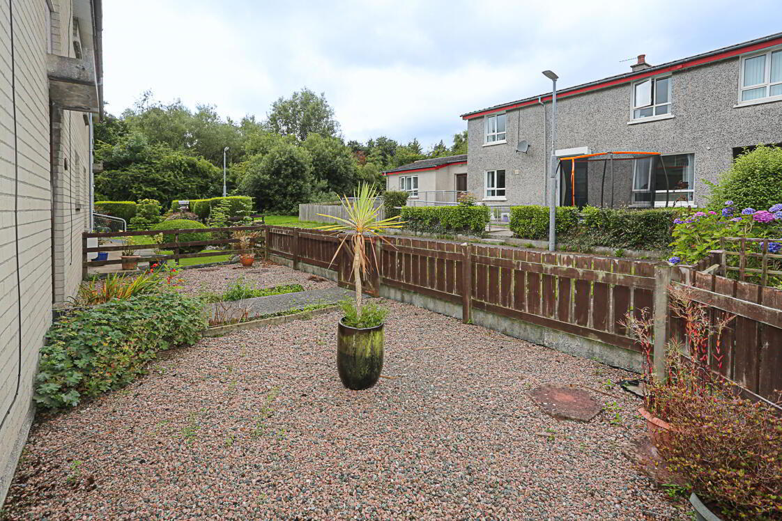 13 Ballyhalbert Gardens 21 of 24