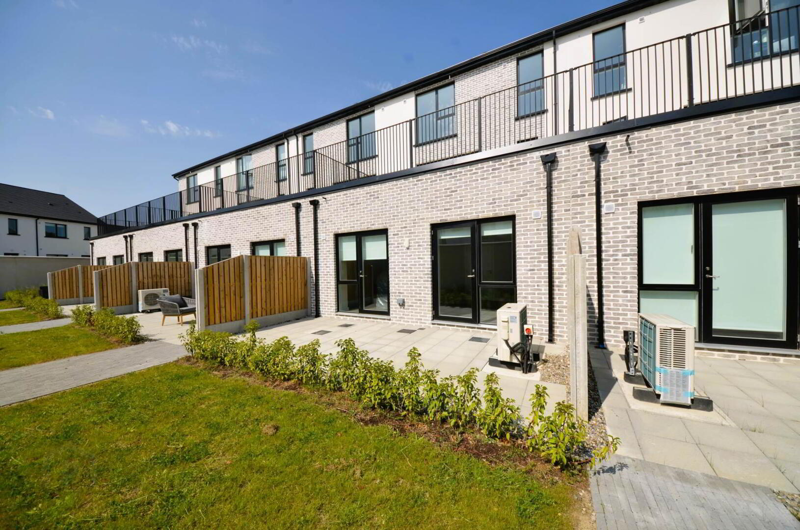 15 Skylark Green 14 of 14