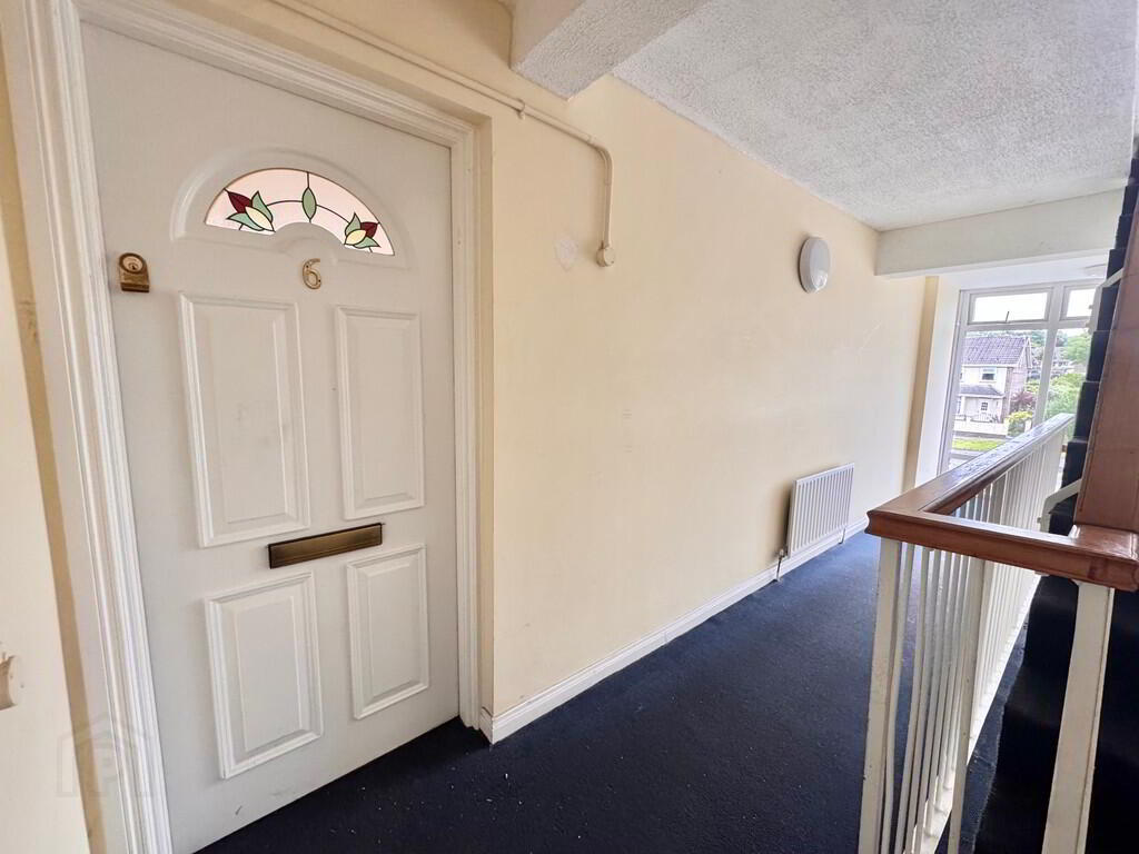 6c Creighton Mews 2 of 14