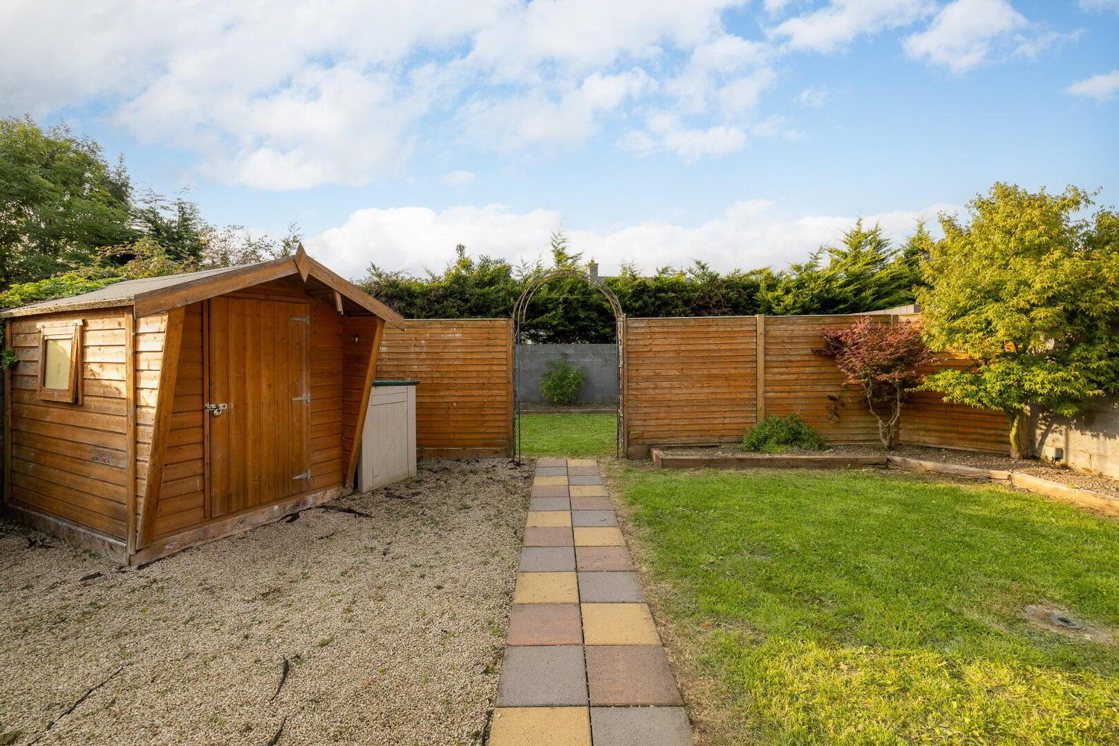 5 Dolmen Gardens 4 of 23