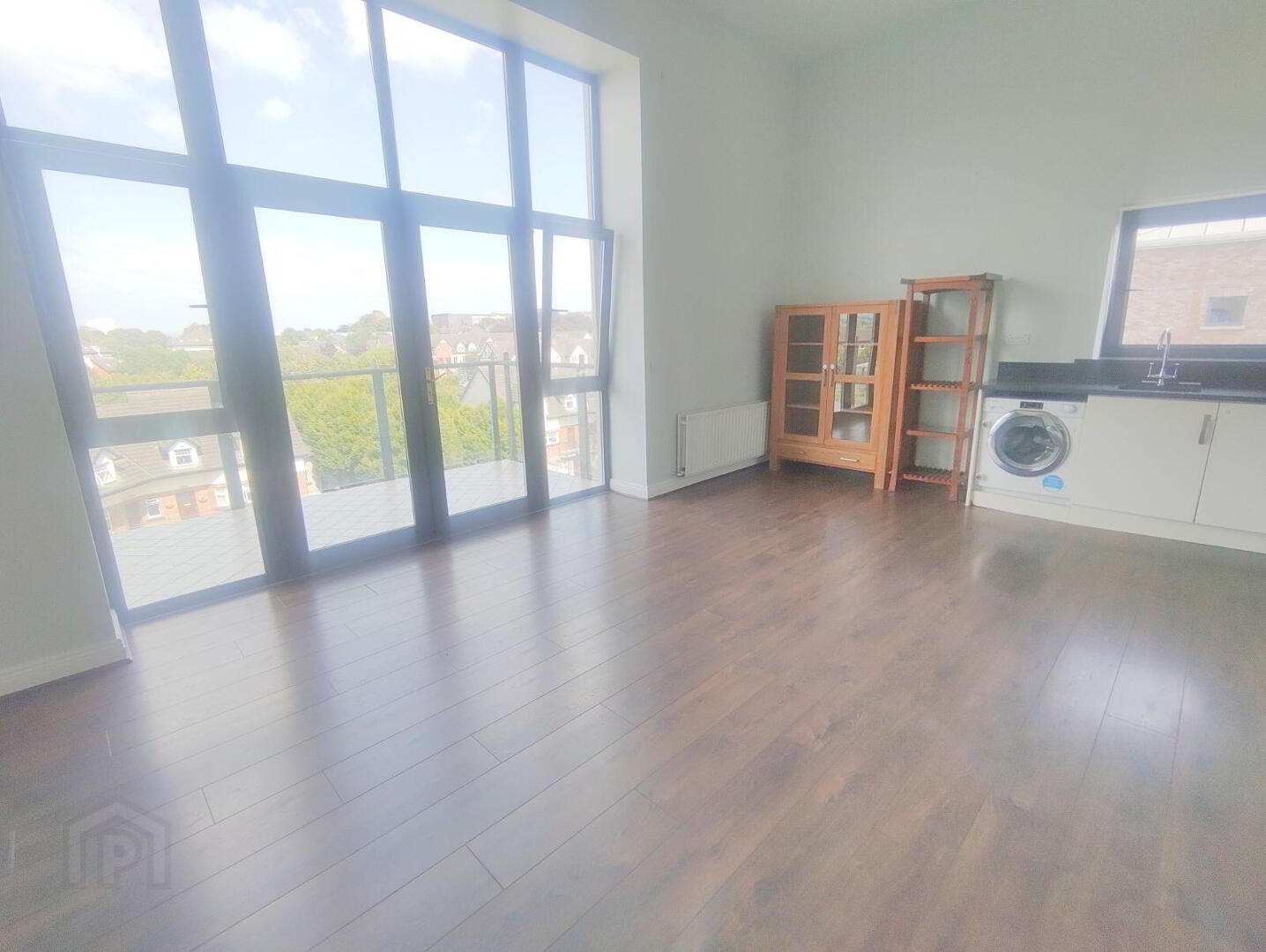 Apartment 21 Thornfield 3 of 15