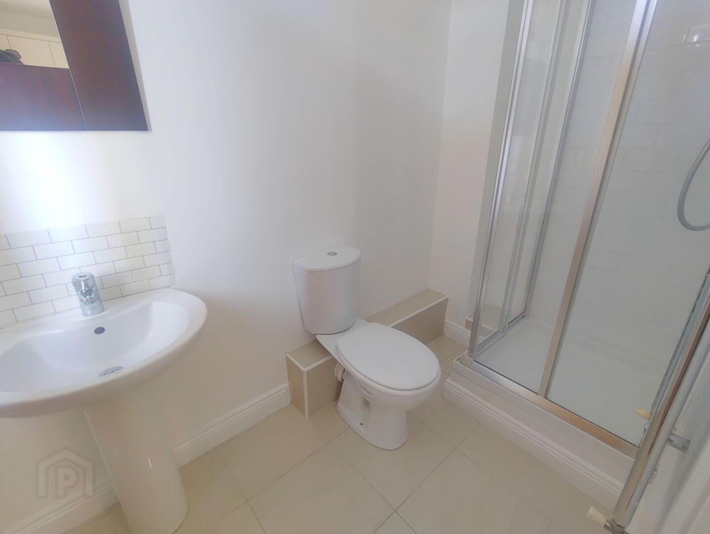 Apartment 21 Thornfield 14 of 15