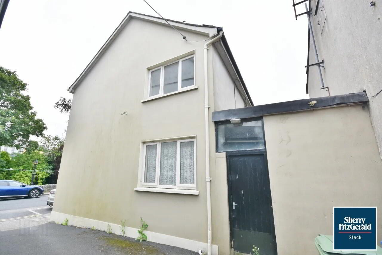 North, Quay 16 of 18