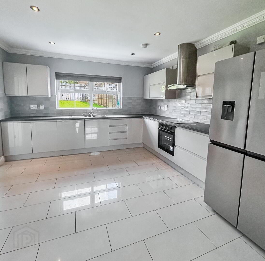 51 Carn Manor 2 of 15