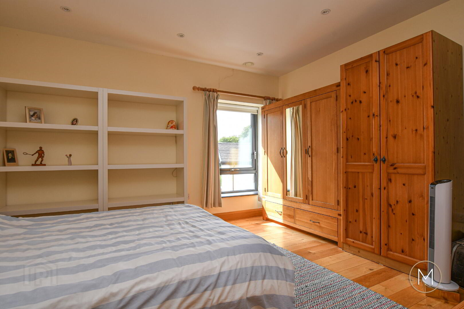 4 Nursery Grove 37 of 64