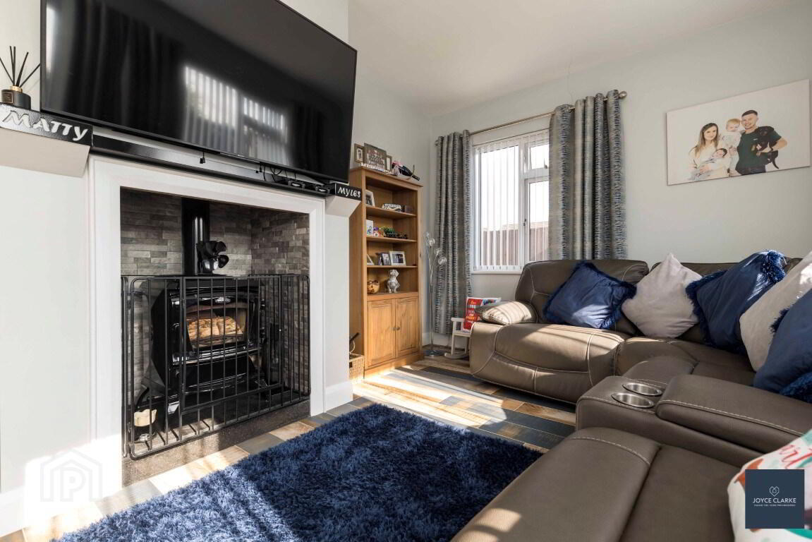 12 Ashgrove Road 9 of 42