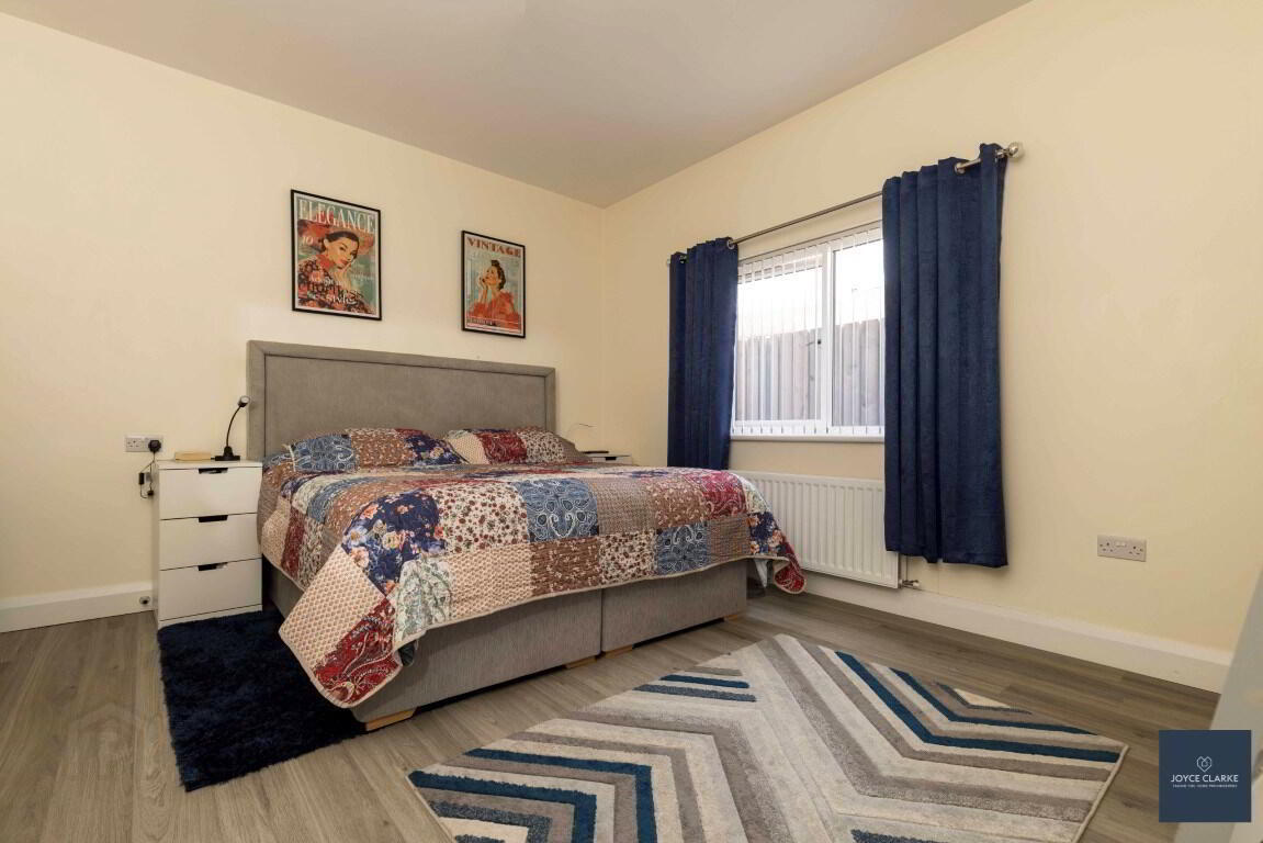12 Ashgrove Road 20 of 42