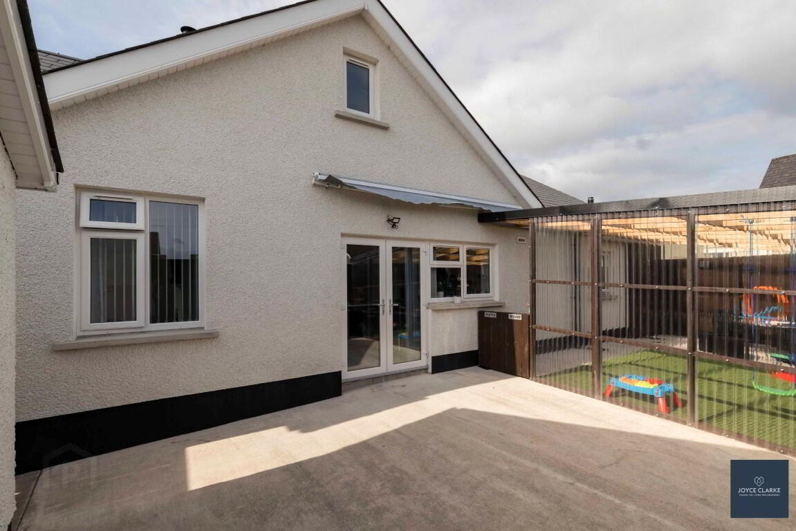 12 Ashgrove Road 37 of 42
