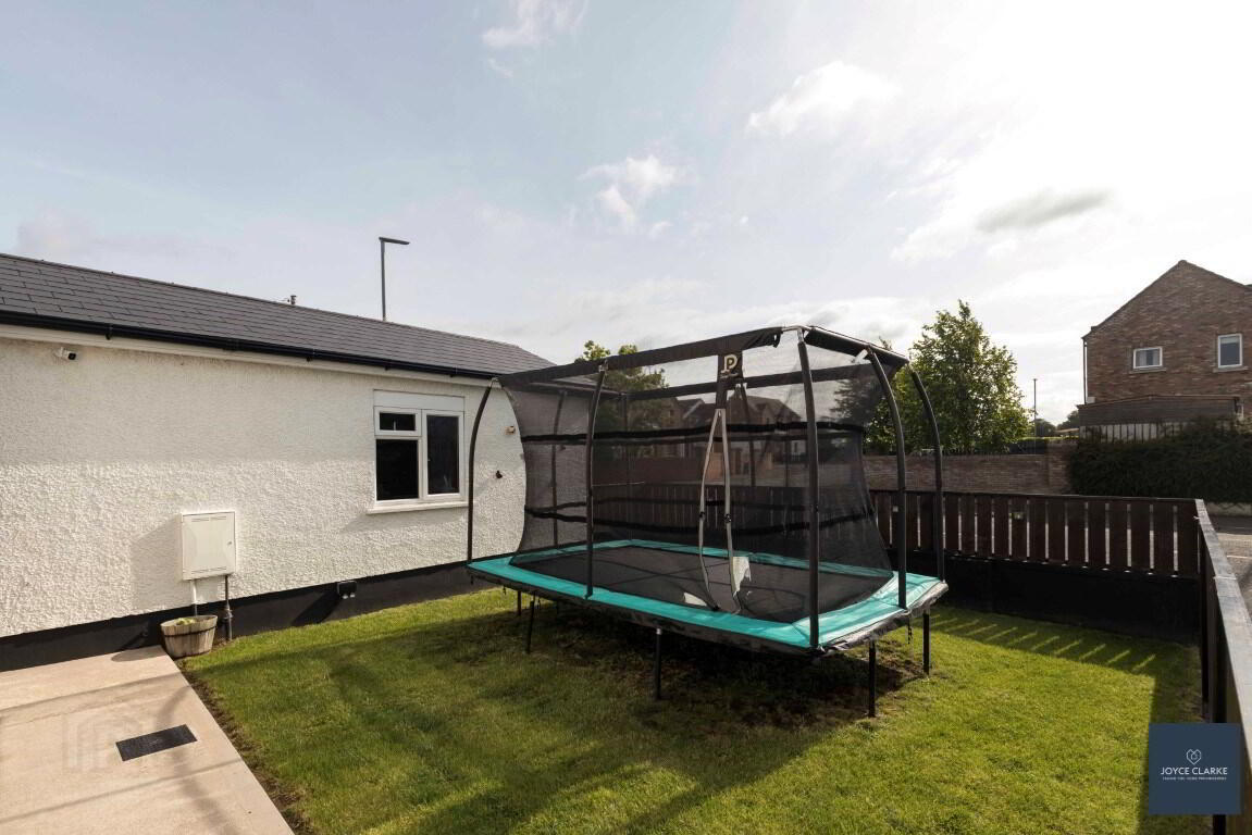 12 Ashgrove Road 36 of 42