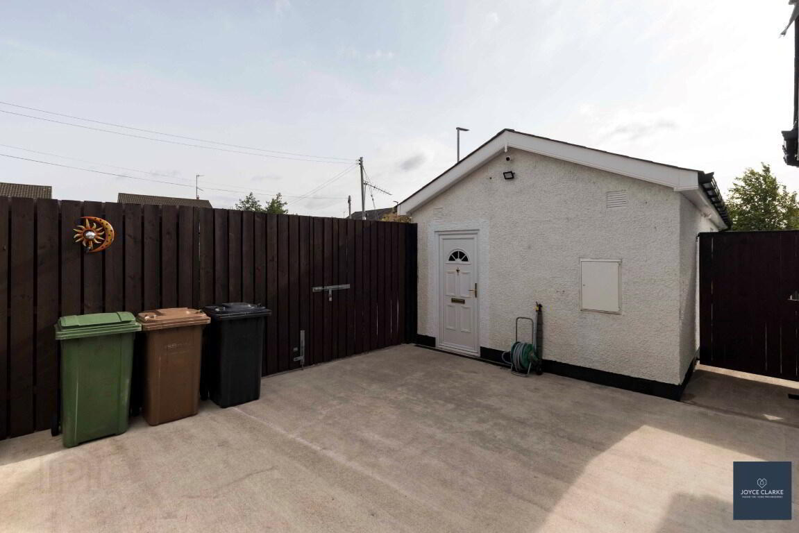 12 Ashgrove Road 40 of 42