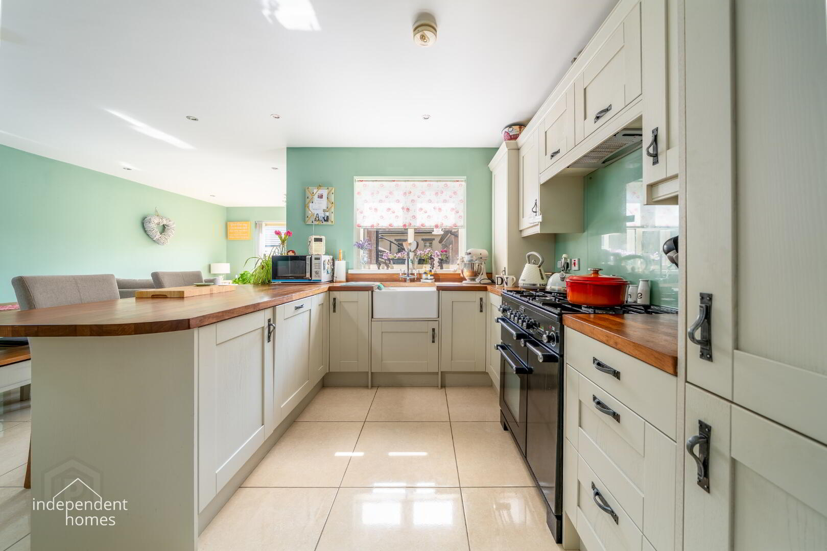 7 Lindara Crescent 5 of 20
