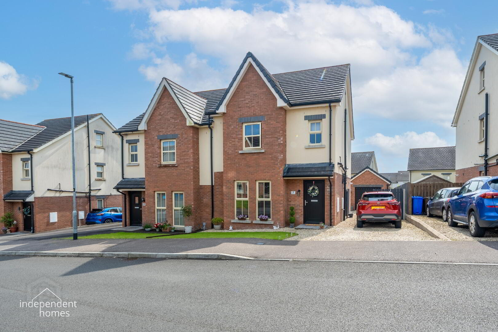 7 Lindara Crescent 1 of 20