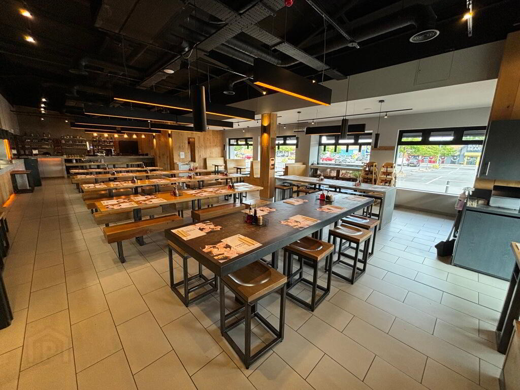 Unit 9, Eastpoint Entertainment Village 3 of 7