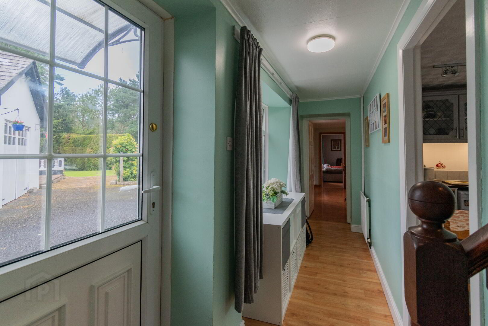 Pinegrove Cottage, 126 Doury Road 3 of 47