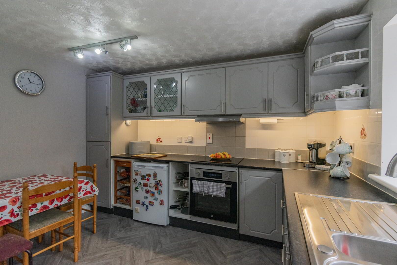 Pinegrove Cottage, 126 Doury Road 13 of 47