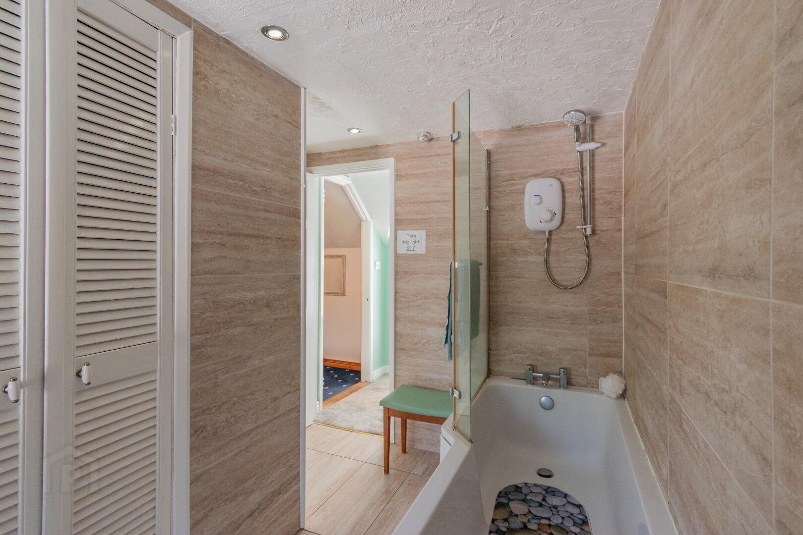 Pinegrove Cottage, 126 Doury Road 24 of 47