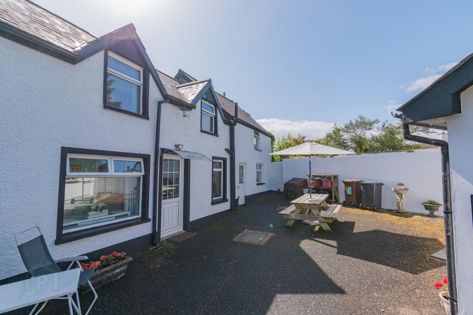 Pinegrove Cottage, 126 Doury Road 2 of 47