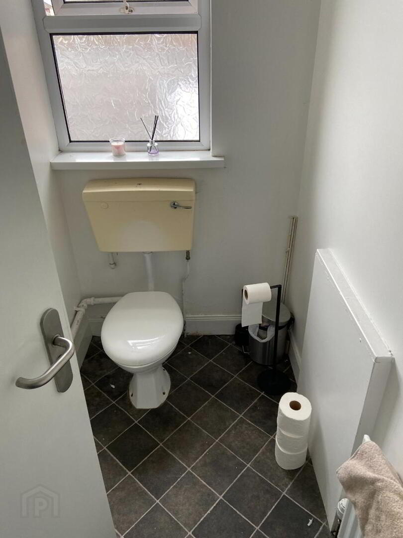 Unit 2, 64 MALONE AVENUE 11 of 16