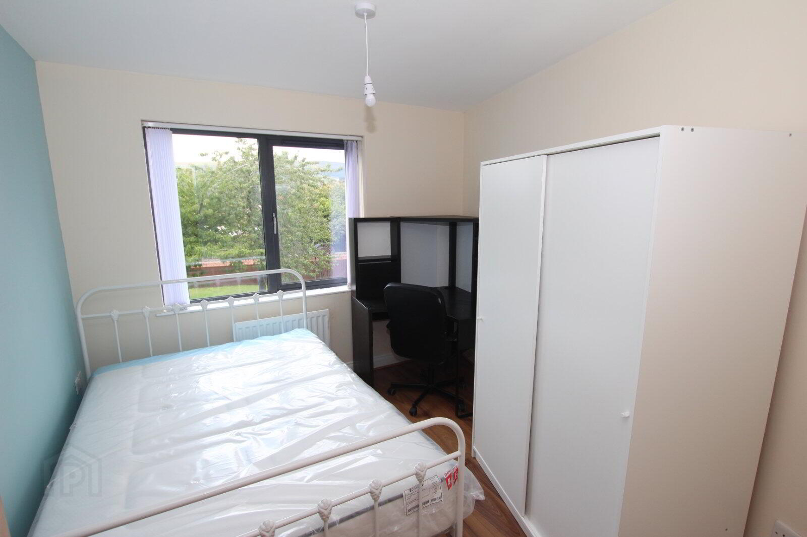 Apartment 13 9 Brown Square 5 of 7