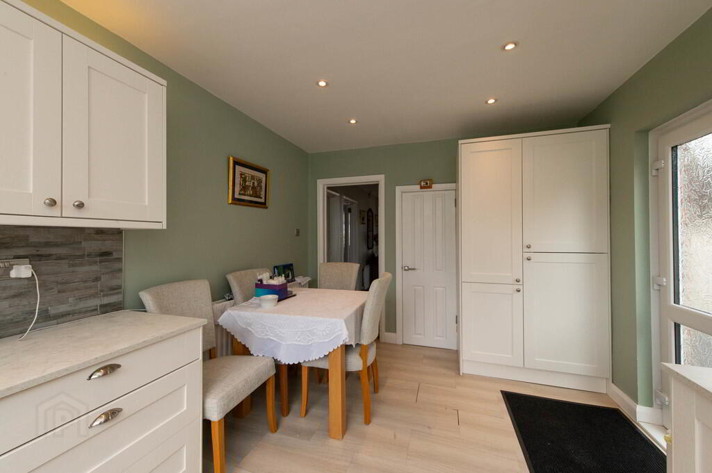 23 Sarajac Crescent 11 of 23