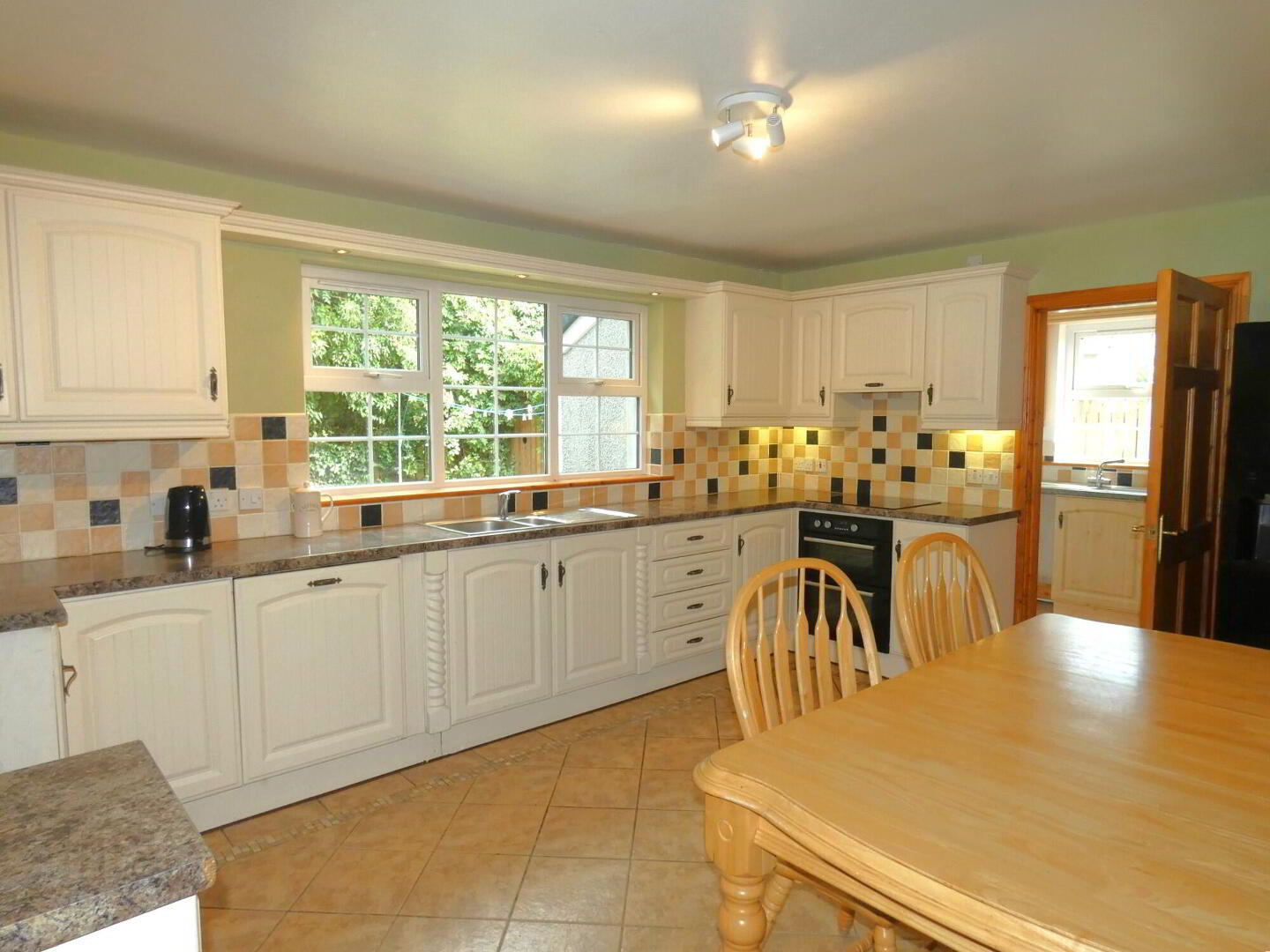 128b Vow Road 15 of 38