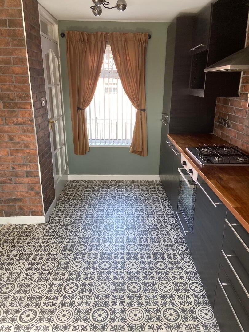 68 Upper Charlieville Street 7 of 18
