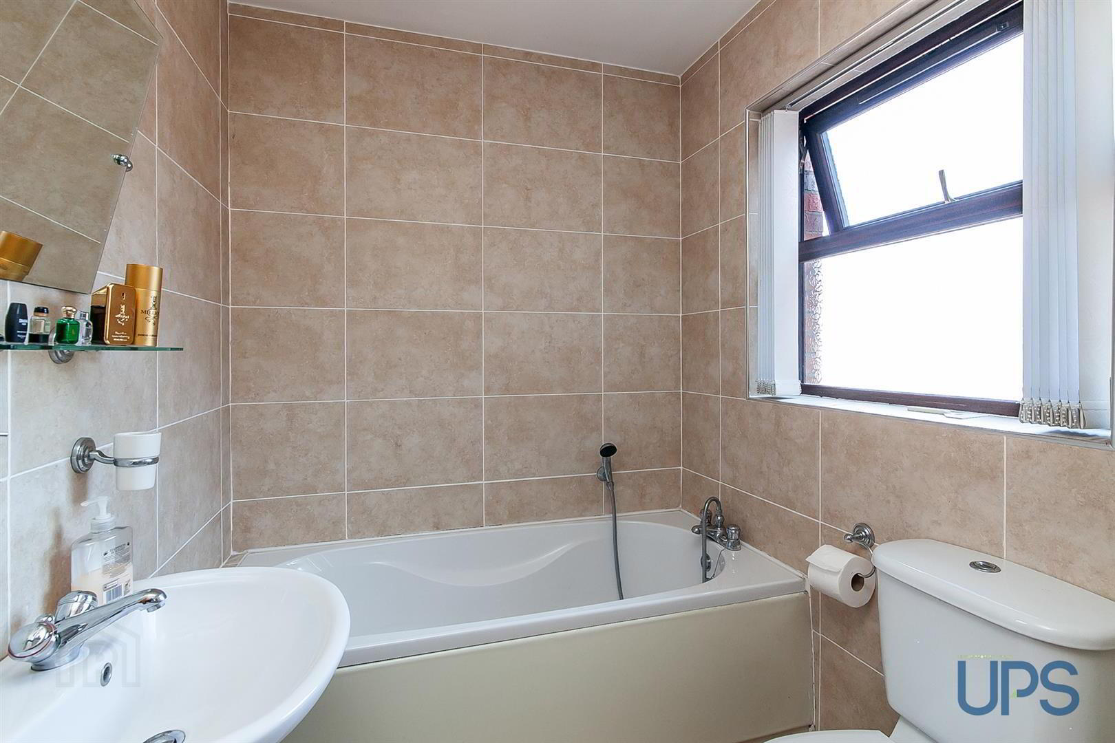 44 Barnfield Road 25 of 34