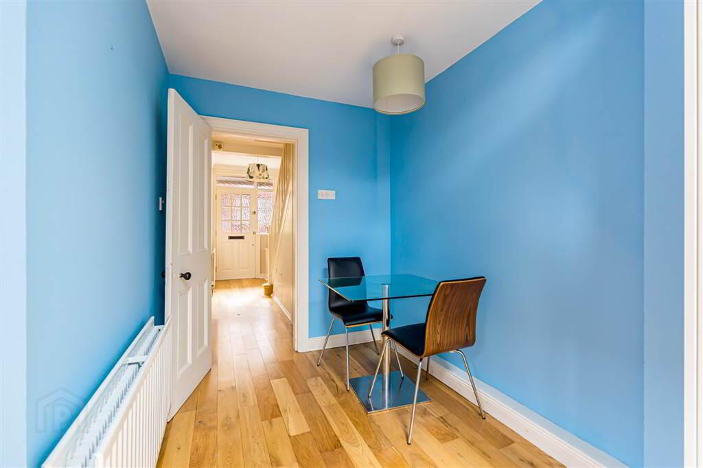 22 Strandview Street 7 of 20