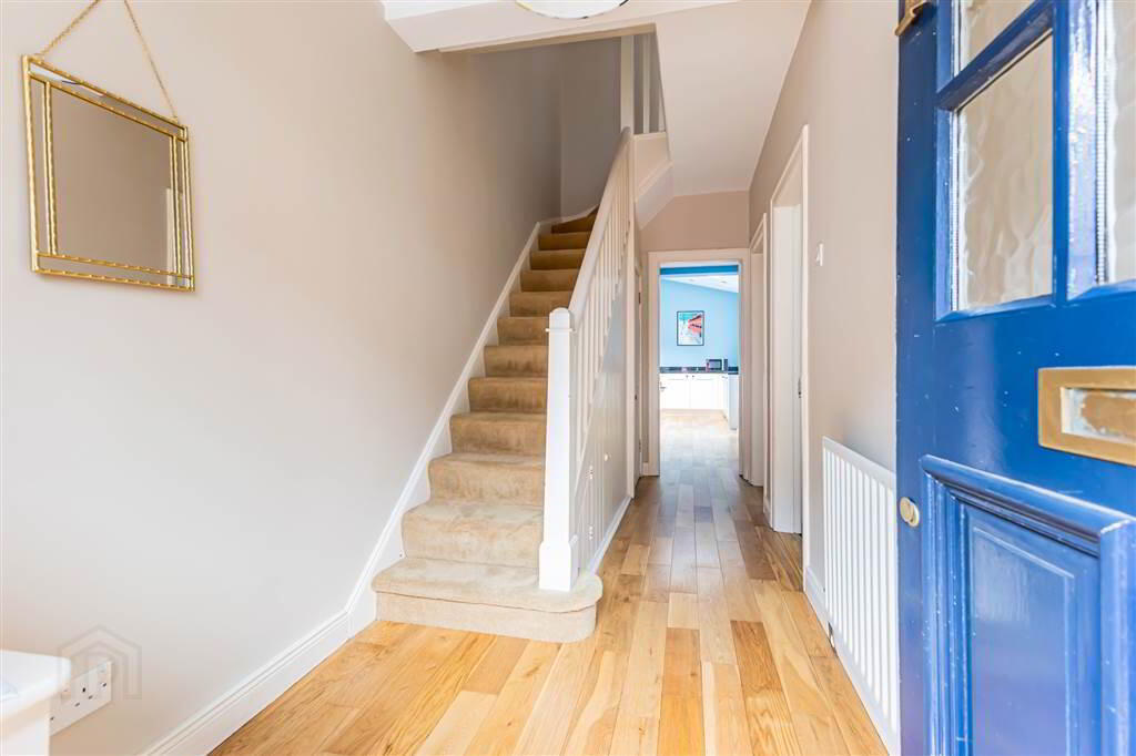 22 Strandview Street 3 of 20