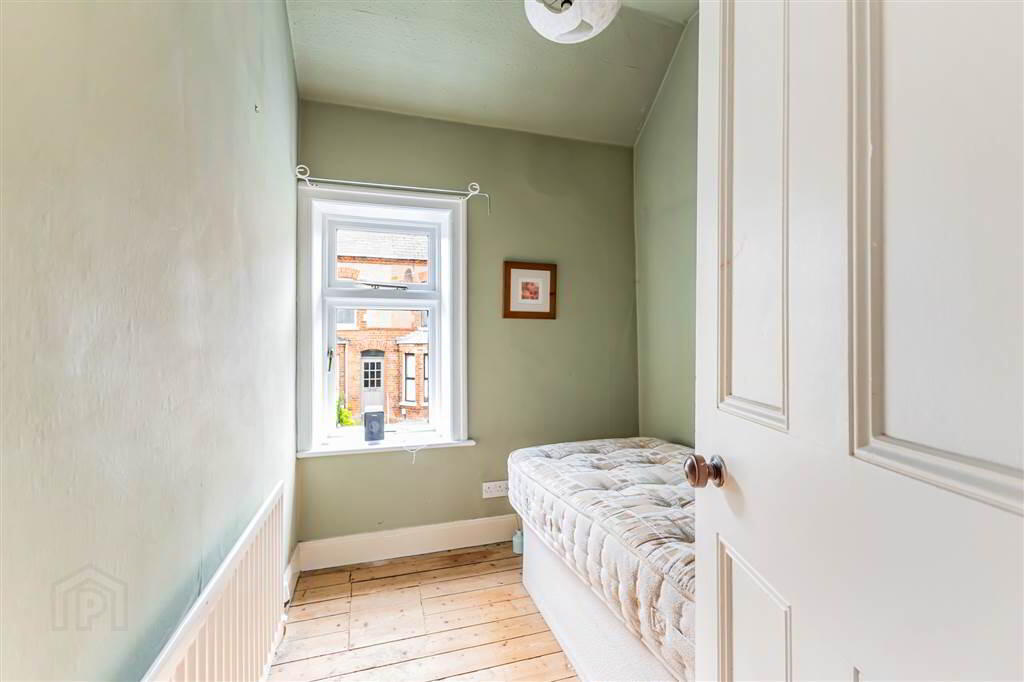 22 Strandview Street 13 of 20