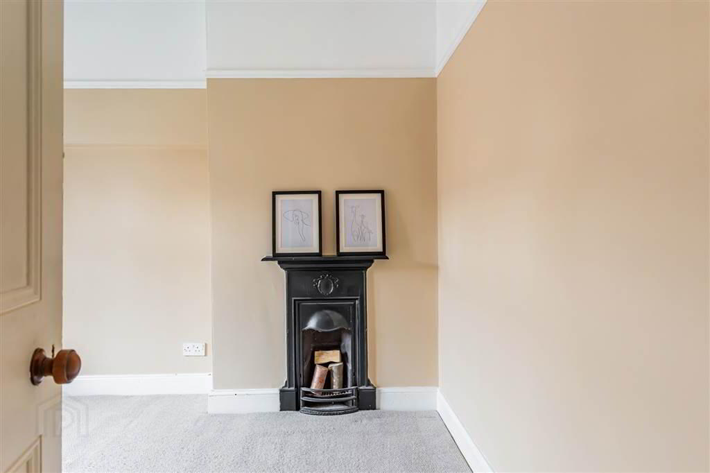 22 Strandview Street 15 of 20