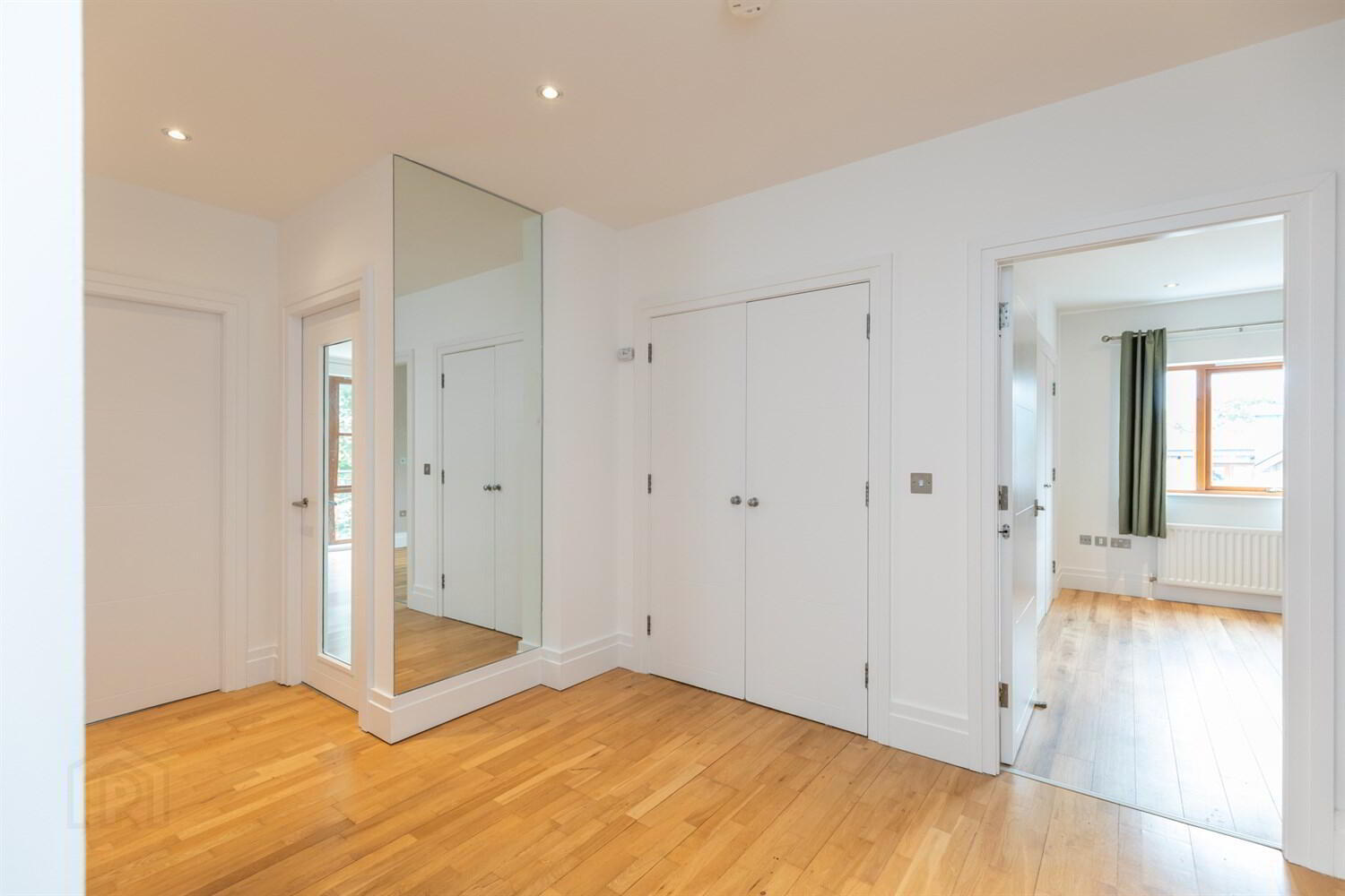Apt 11d The Pines, Malone Square, 46 Windsor Park 5 of 19