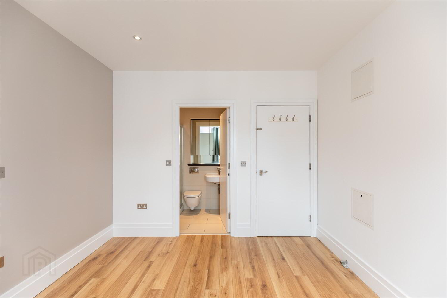 Apt 11d The Pines, Malone Square, 46 Windsor Park 12 of 19
