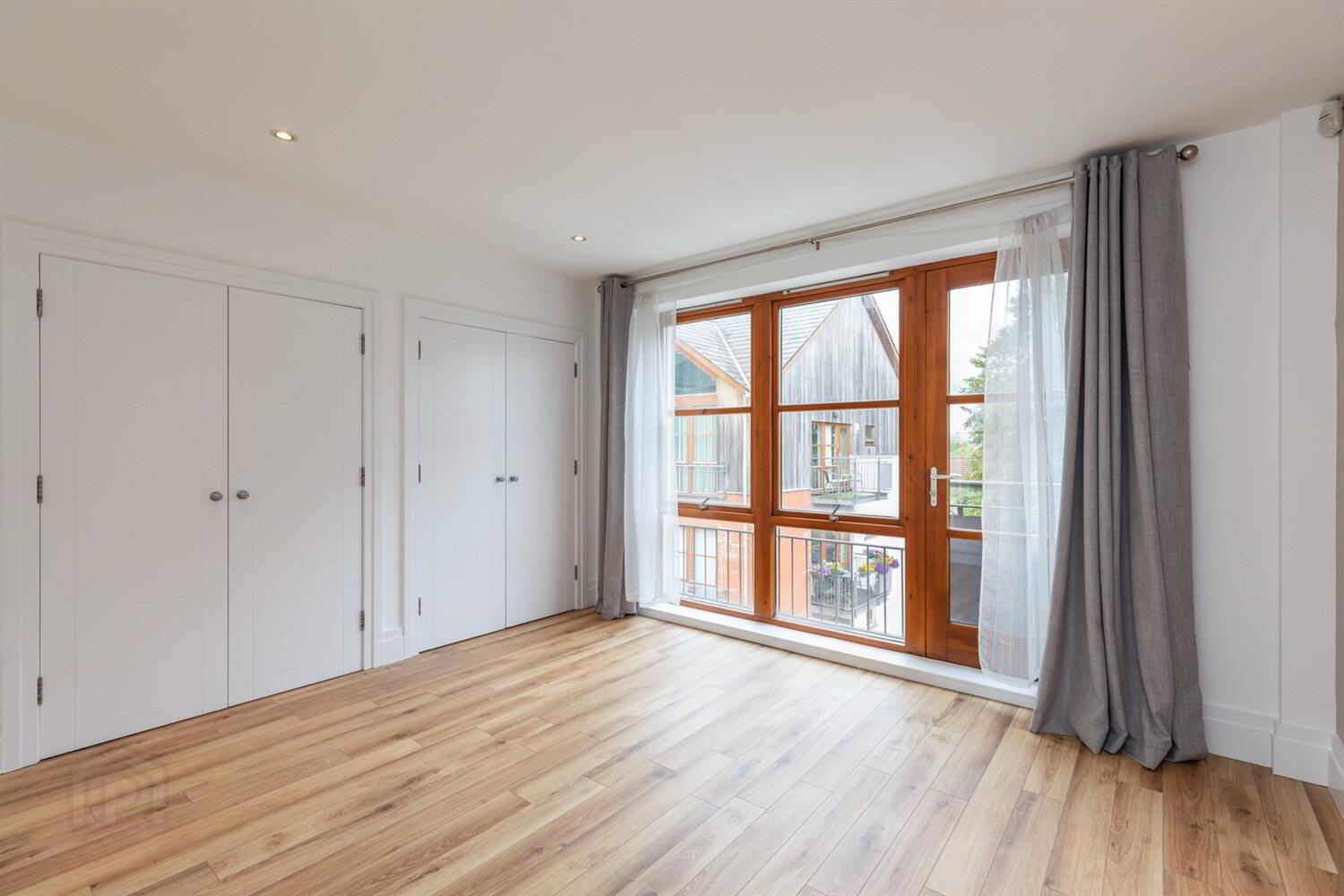 Apt 11d The Pines, Malone Square, 46 Windsor Park 15 of 19