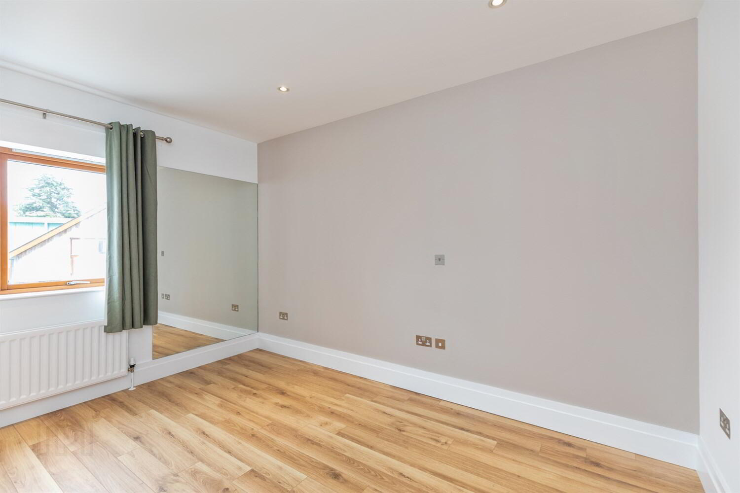 Apt 11d The Pines, Malone Square, 46 Windsor Park 17 of 19