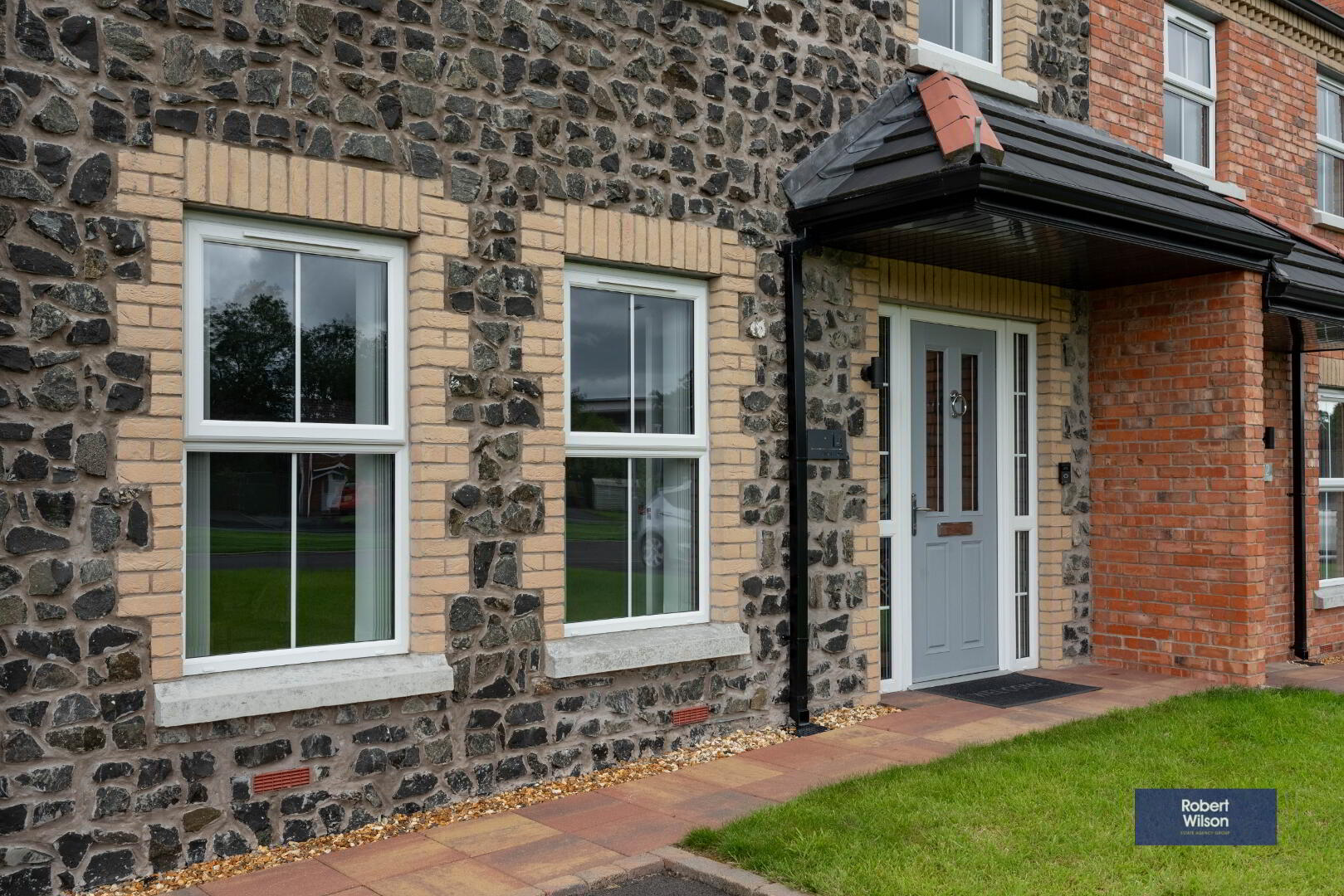 14 Glebe Close 2 of 33