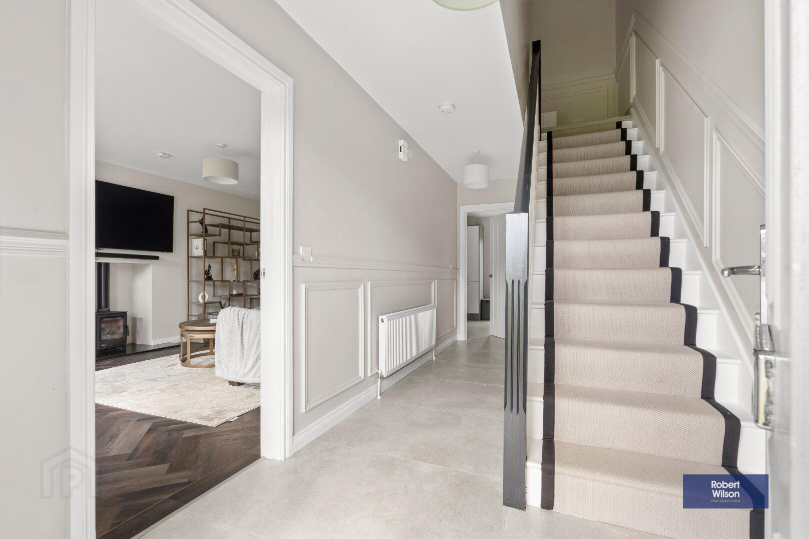 14 Glebe Close 3 of 33