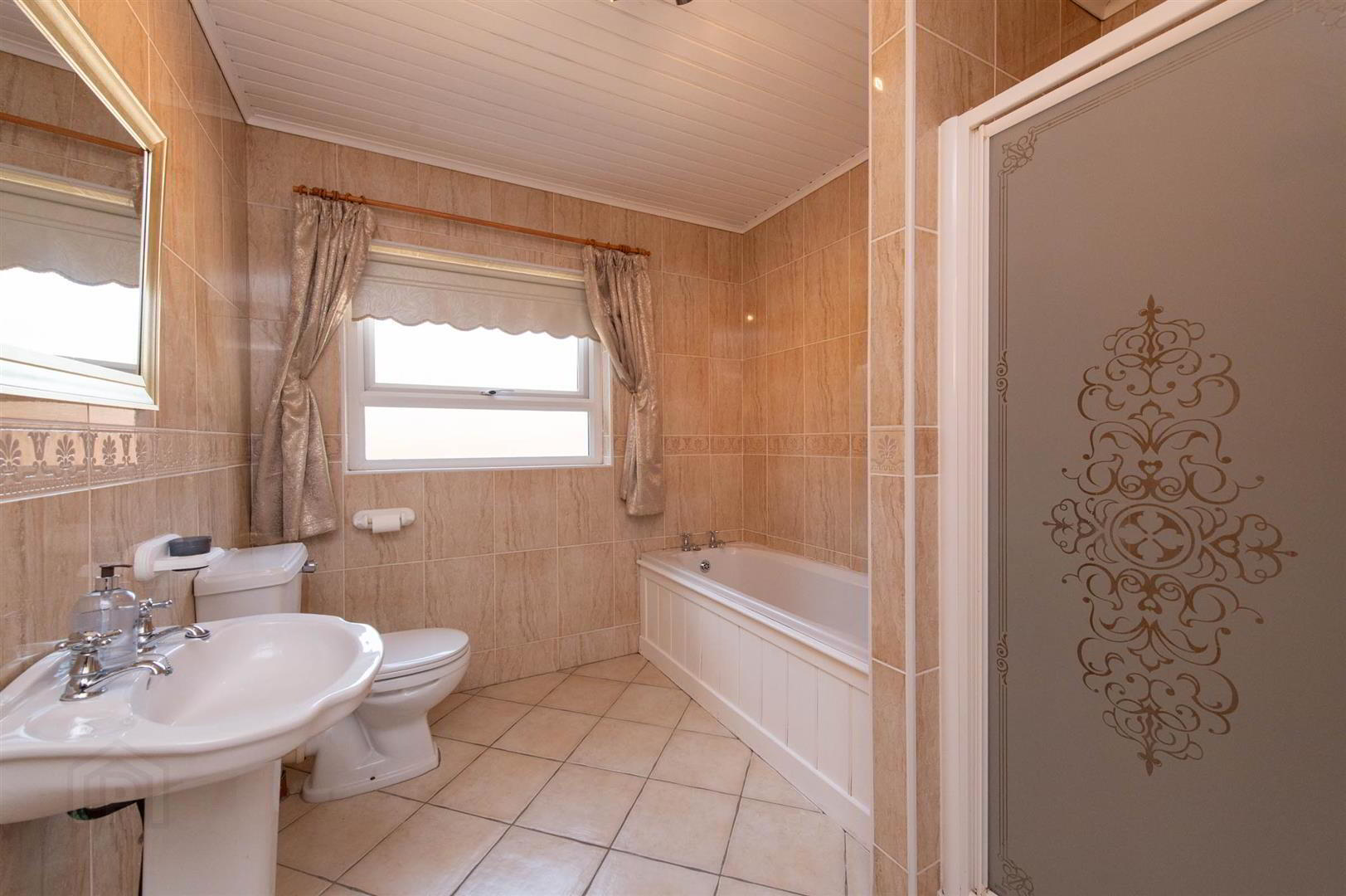24 Scaddy Road 13 of 24