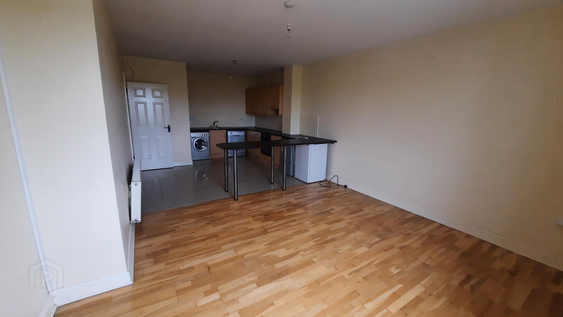 Apt 22 Springvale 4 of 18