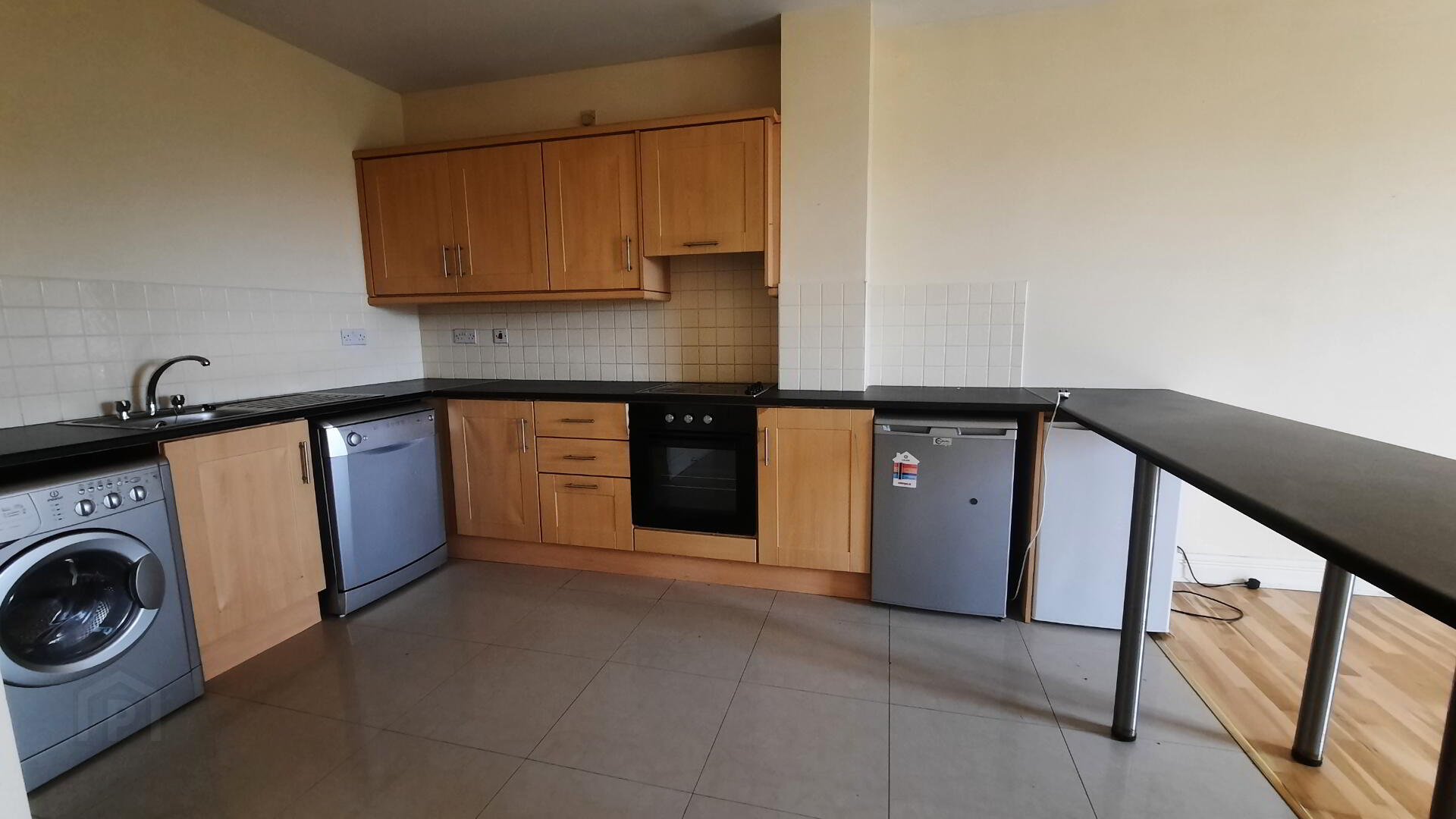 Apt 22 Springvale 7 of 18