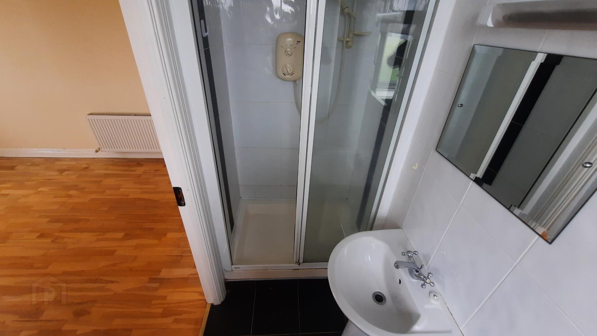 Apt 22 Springvale 12 of 18