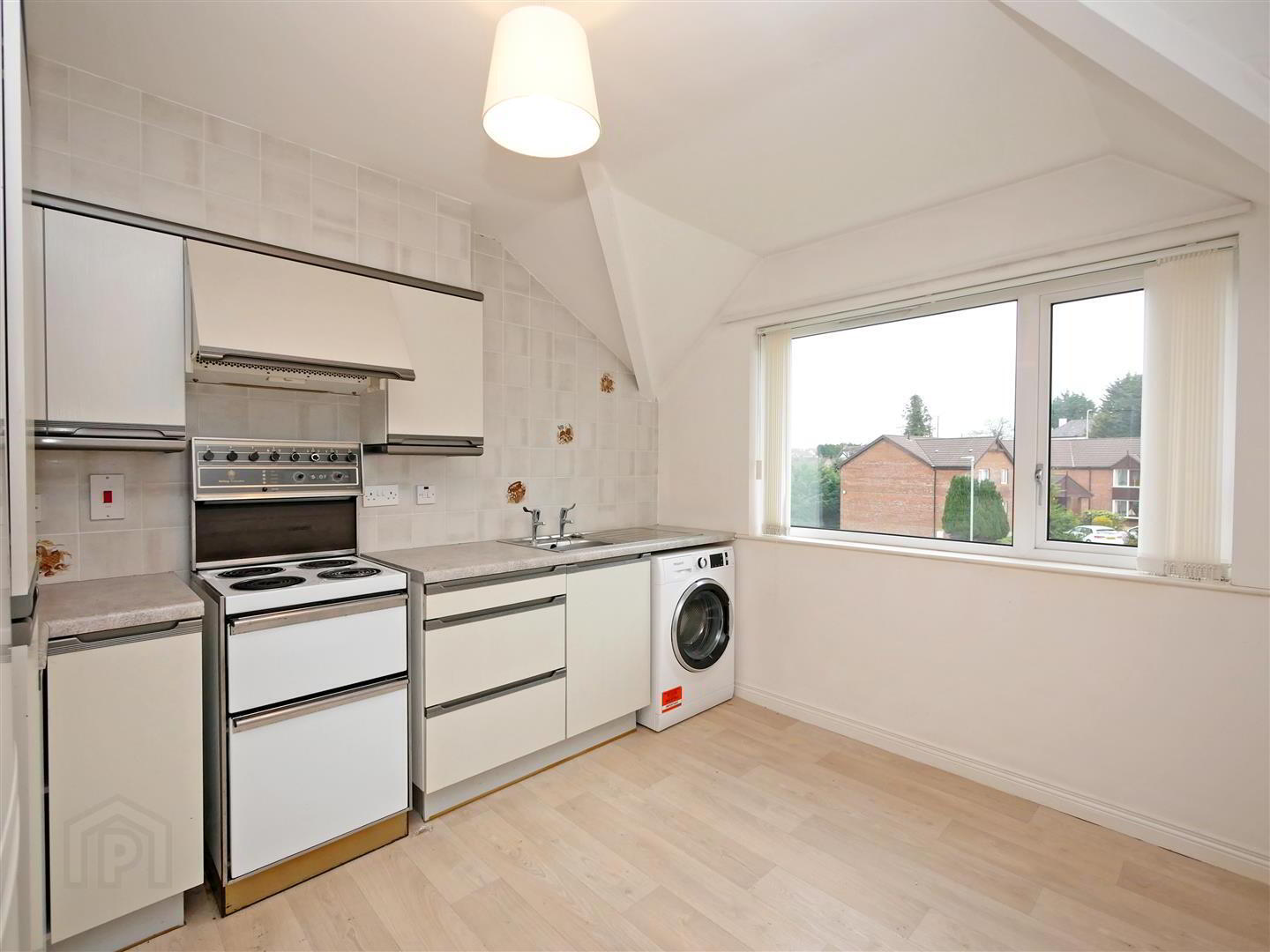 28 Queensfort Court 6 of 13