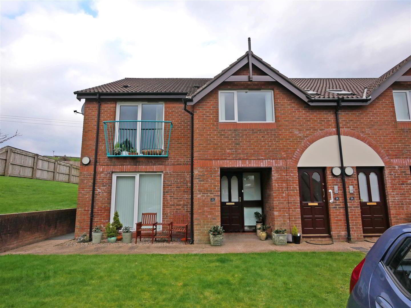 28 Queensfort Court 1 of 13