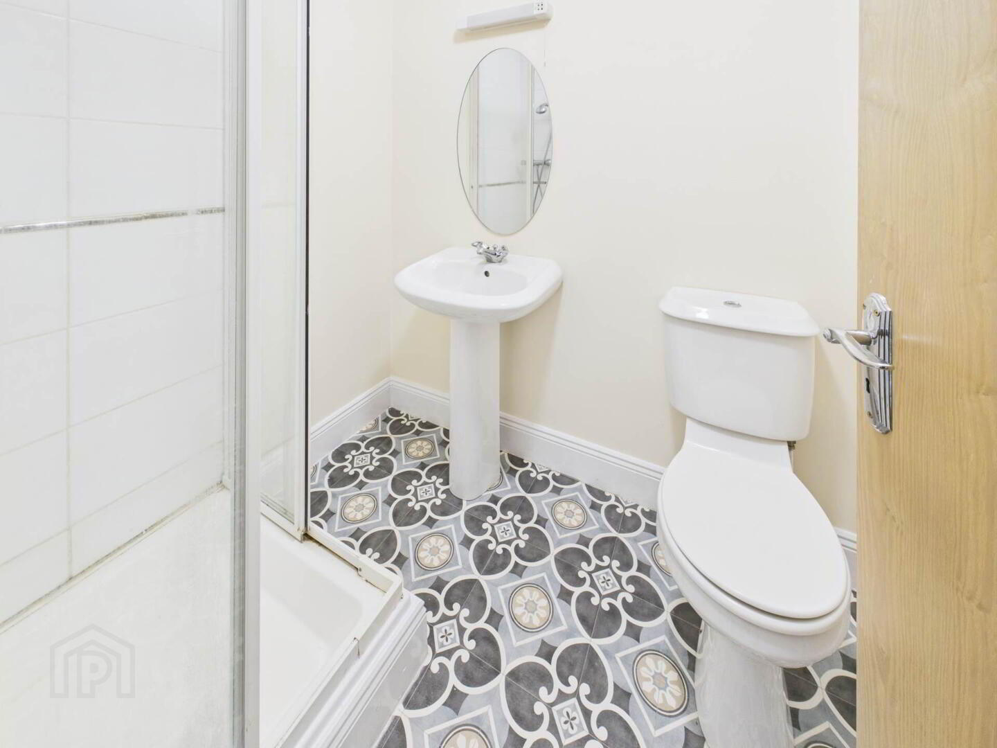 Apt 10, Block A 17 of 21