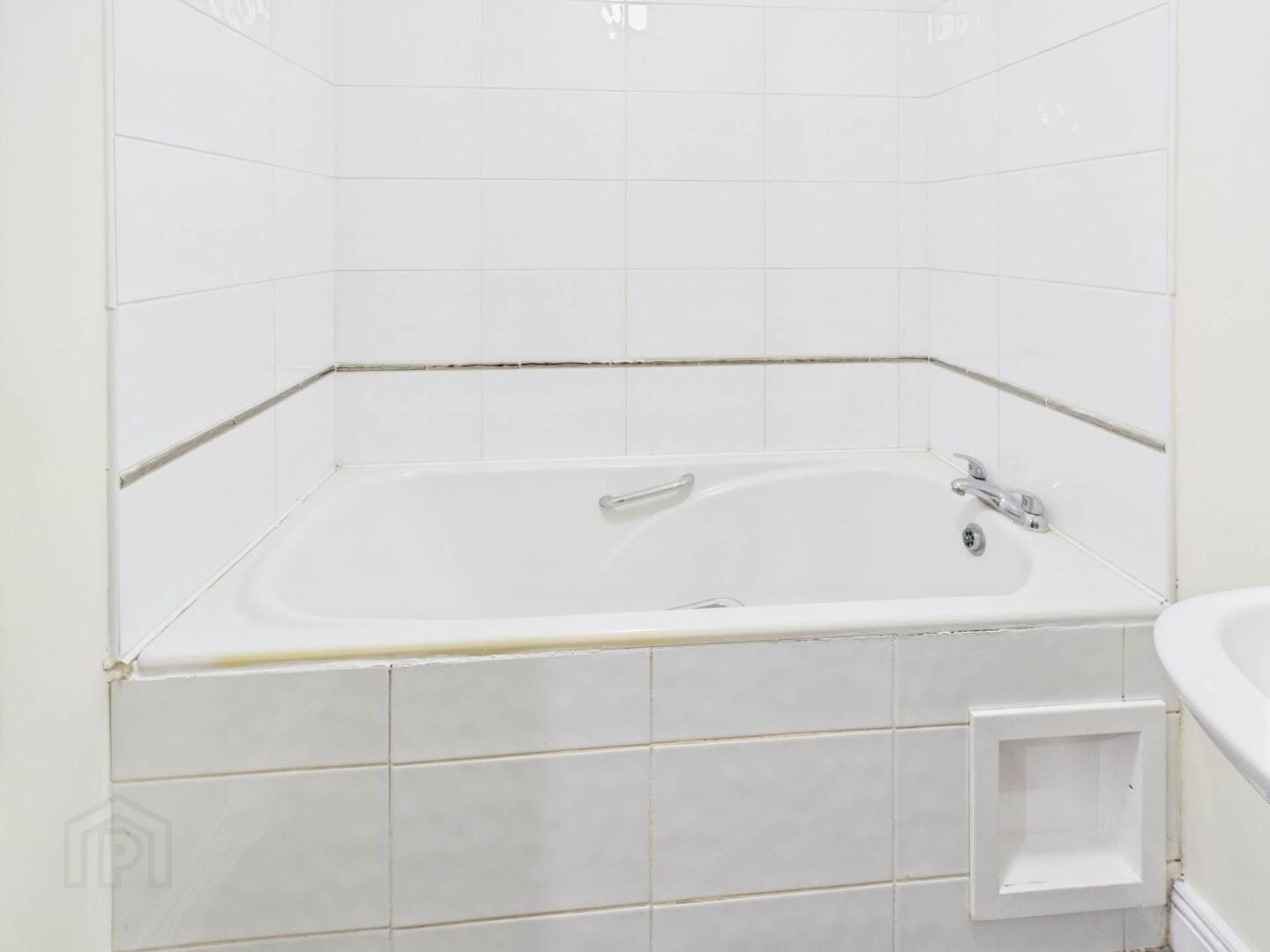 Apt 10, Block A 20 of 21