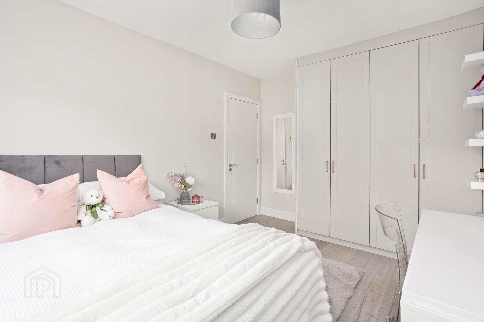 4 Larkfield Close 19 of 28