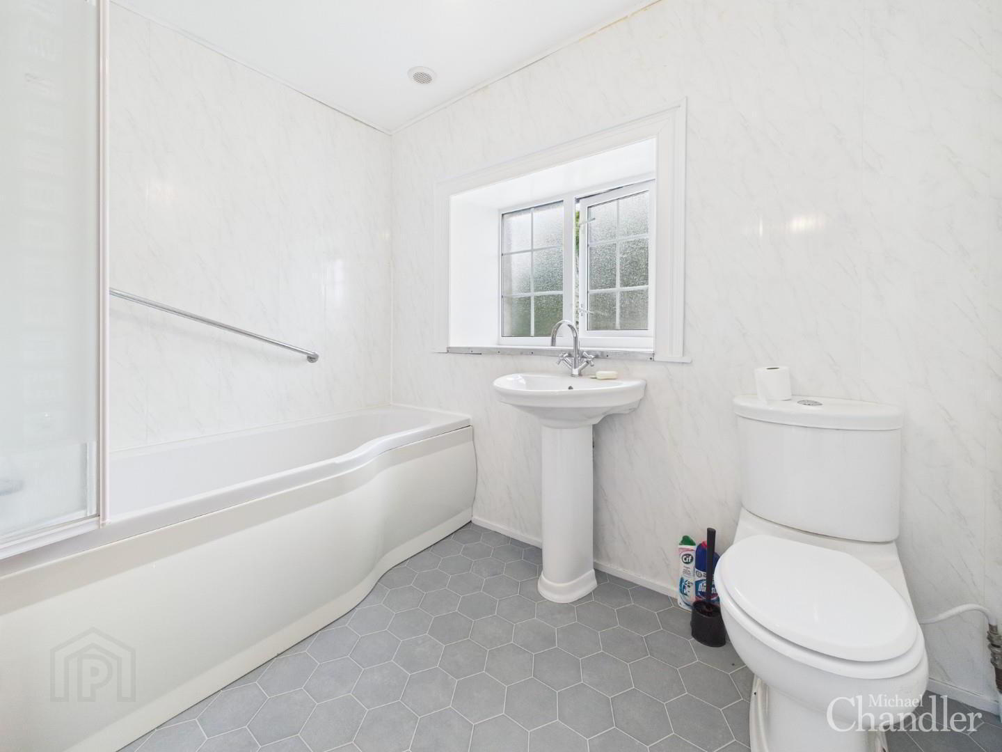 32 Glassdrumman Road 13 of 14
